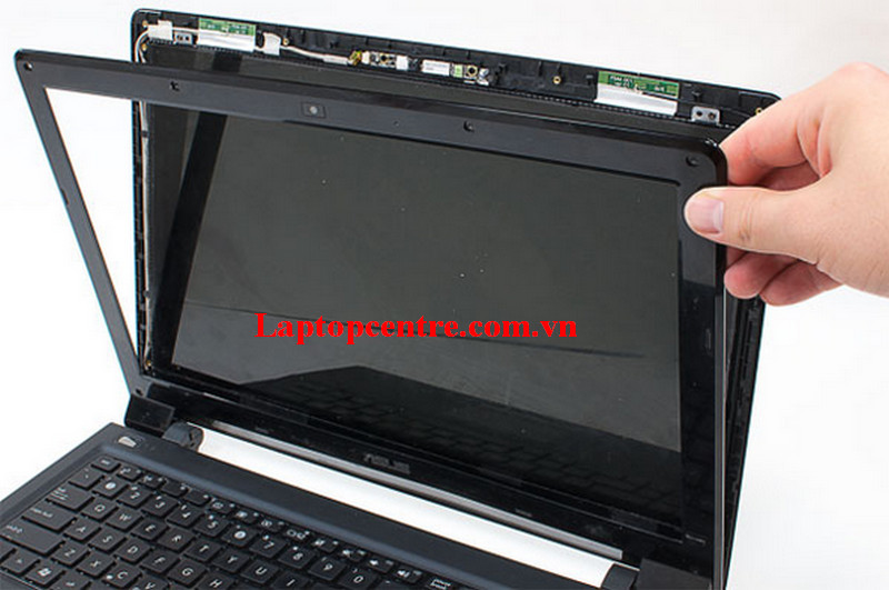 thay màn hinh laptop Acer chính hãng cần tách vỏ ra 