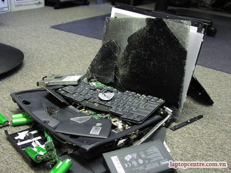 laptop bị va đập mạnh