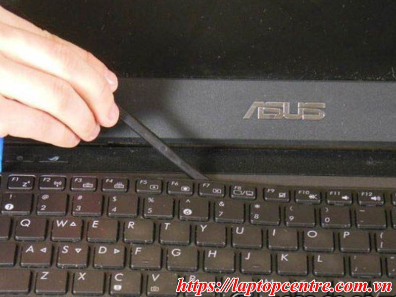 Thay bàn phím Laptop Asus K555l bị liệt ở đâu để yên tâm về chất lượng linh kiện