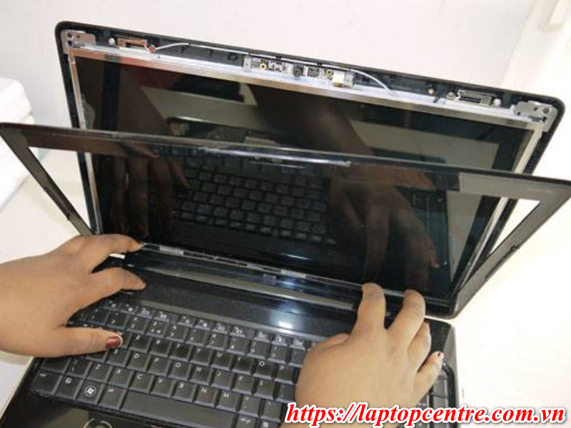 Thay màn hình Laptop Sony Vaio tại Laptopcentre giúp bạn yên tâm về chất lượng, giá thành