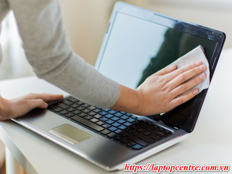Màn hình Laptop Thinkpad bị hỏng ảnh hưởng nghiêm trọng đến việc sử dụng