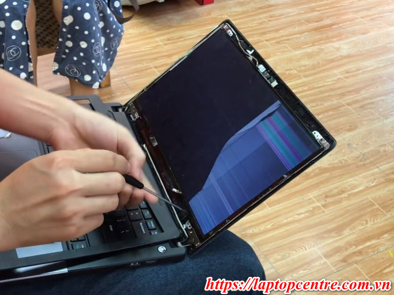 Màn hình Laptop Fujitsu bị hỏng gây ảnh hưởng đến khả năng hiển thị