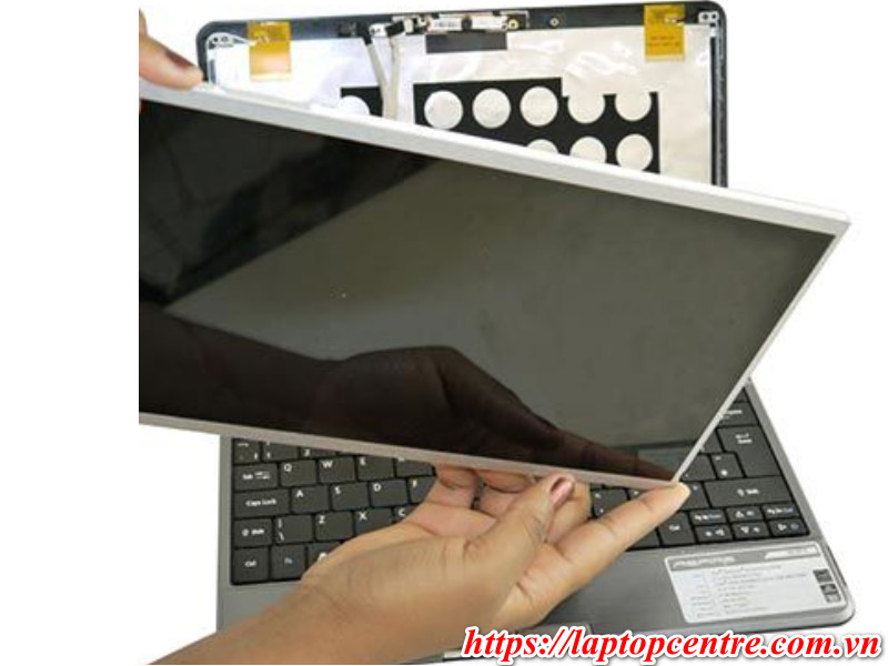 Thay màn hình cảm ứng tại Laptopcentre giúp bạn yên tâm về chất lượng, giá thành linh kiện