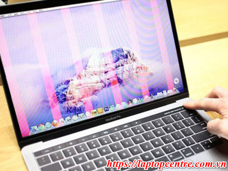 Thay màn hình cảm ứng Laptop Macbook tại Laptopcentre yên tâm về chất lượng, giá thành