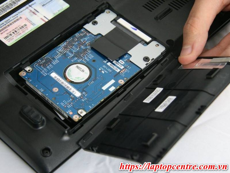 Nâng cấp ổ cứng SSD Laptop các loại tại Laptopcentre yên tâm về chất lượng, giá thành