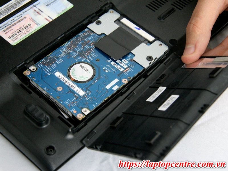 Cách nâng cấp ổ cứng SSD cho Laptop HP?