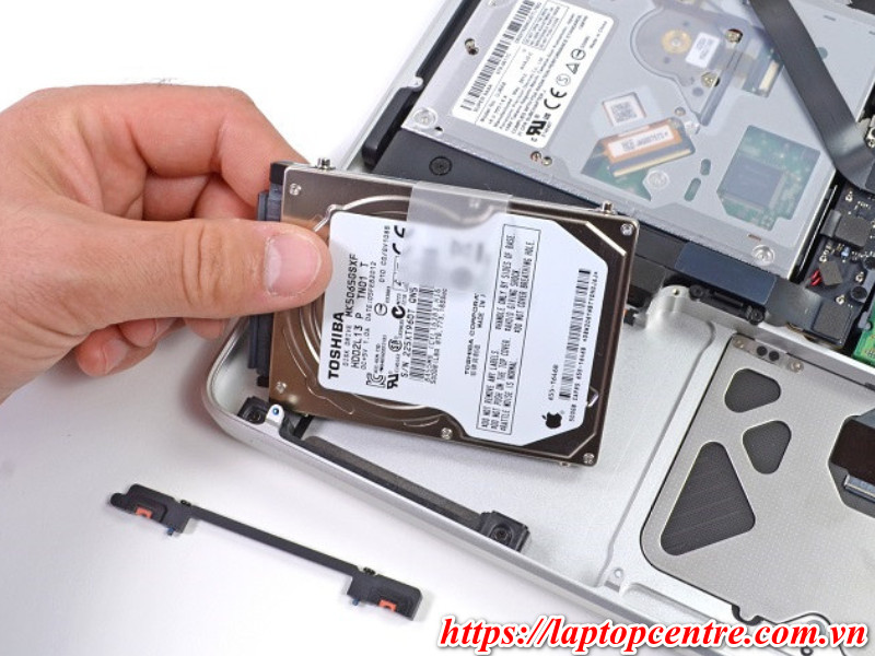 Giá nâng cấp ổ cứng SSD cho Laptop Lenovo phụ thuộc vào đơn vị cung cấp dịch vụ