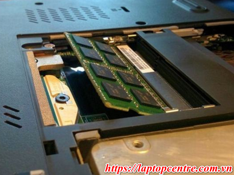 Nếu bạn không am hiểu về sửa chữa hãy tìm đến các đơn vị sửa chữa Laptop uy tín để được hỗ trợ nâng cấp Ram