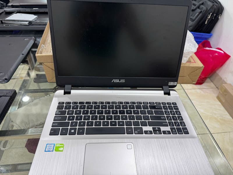 Máy tính Asus bị lỗi được sửa chữa ngay tại nhà